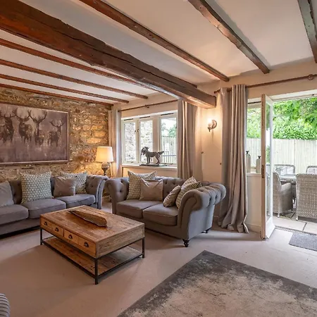 בית נופש Sun Hill לייבורן