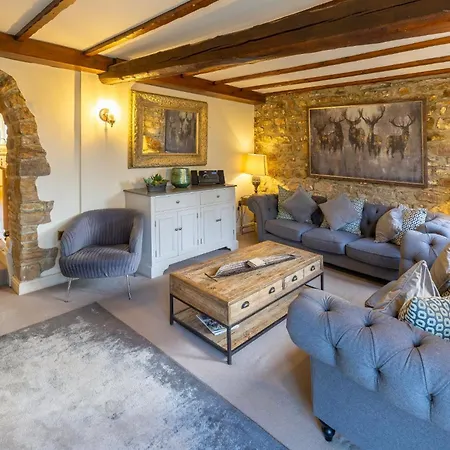 Sun Hill * לייבורן